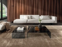 Tavolino Upglass dal design essenziale totalmente in vetro di Lago