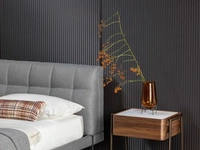Comodino Partout in legno con top in marmo di Bonaldo
