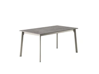 Tavolo Ares con piano in laminato e base in metallo di Veneta Cucine