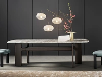 Tavolo Hippos con top in ceramica di Bonaldo