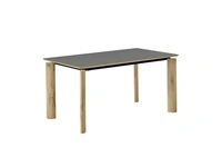 Tavolo Maè con top in laminato e struttura in massello di Veneta Cucine