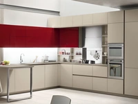 Cucina Moderna con penisola Lounge 14 in laccato Beige Ecru e Rosso Veneziano di Veneta Cucine