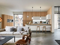Cucina Moderna con penisola Ri-flex 03 in Vetro e Rovere di Veneta Cucine