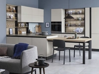 Cucina Moderna Start-Time Presa 06 con penisola in finitura Graffiato chiaro e Play Rovere medio di Veneta Cucine